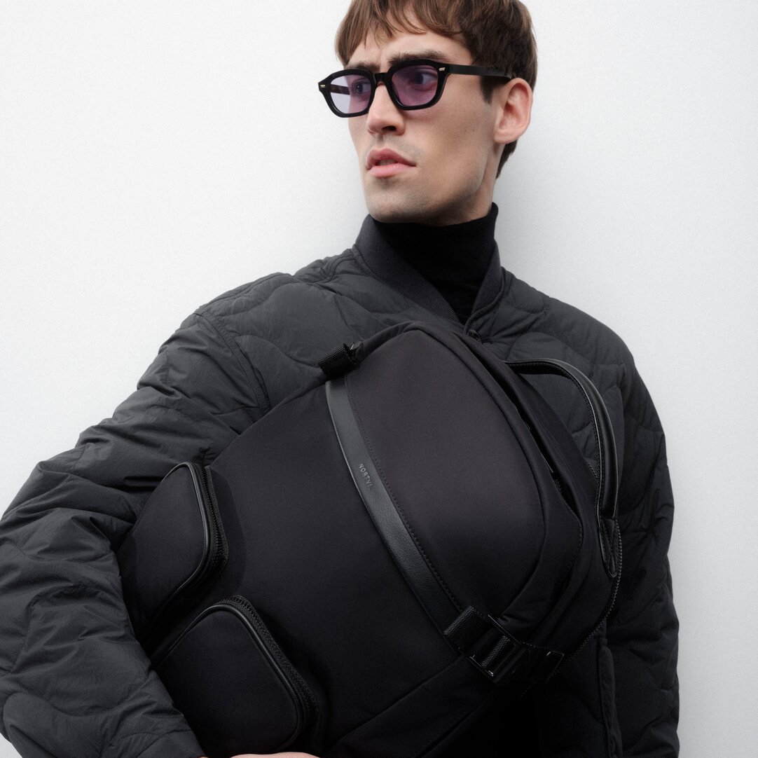 Explorer Backpack Midnight Black | Sustainable & Unique